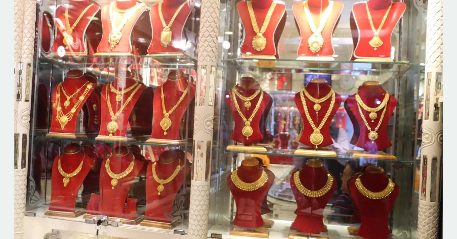 सुनको मूल्य बढेको बढ्यै: ३ लाख ९ हजारमा किनबेच